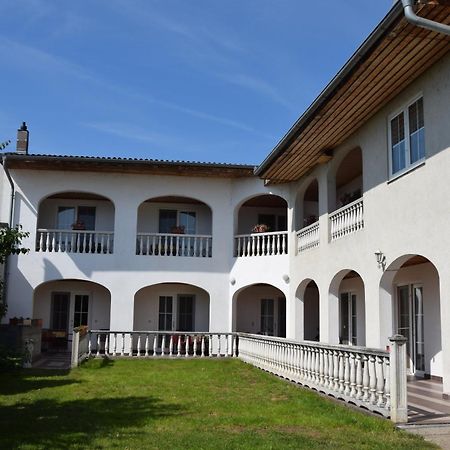 פודרסדורף אם סי Appartmenthaus Rosenhof מראה חיצוני תמונה